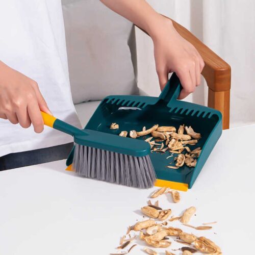 H37e0f72d5e77463e915f9c5cc28c8303O.jpg_720x720q50.jpg Kitchen & Window Cleaning Brush Kit